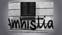 Amnistía pintada en una pared.