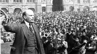 Lenin en un míting.